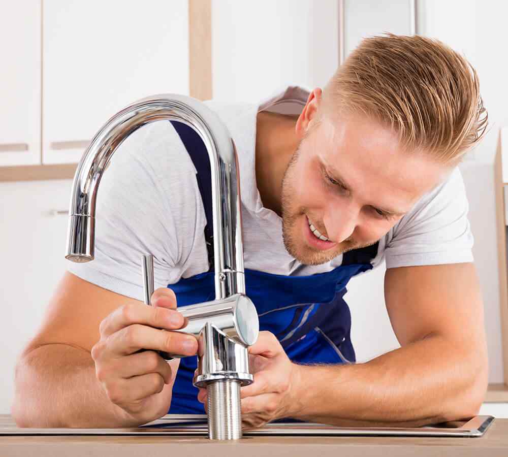 http://urgentplumbing.com.au/wp-content/uploads/2018/09/inner_02.jpg